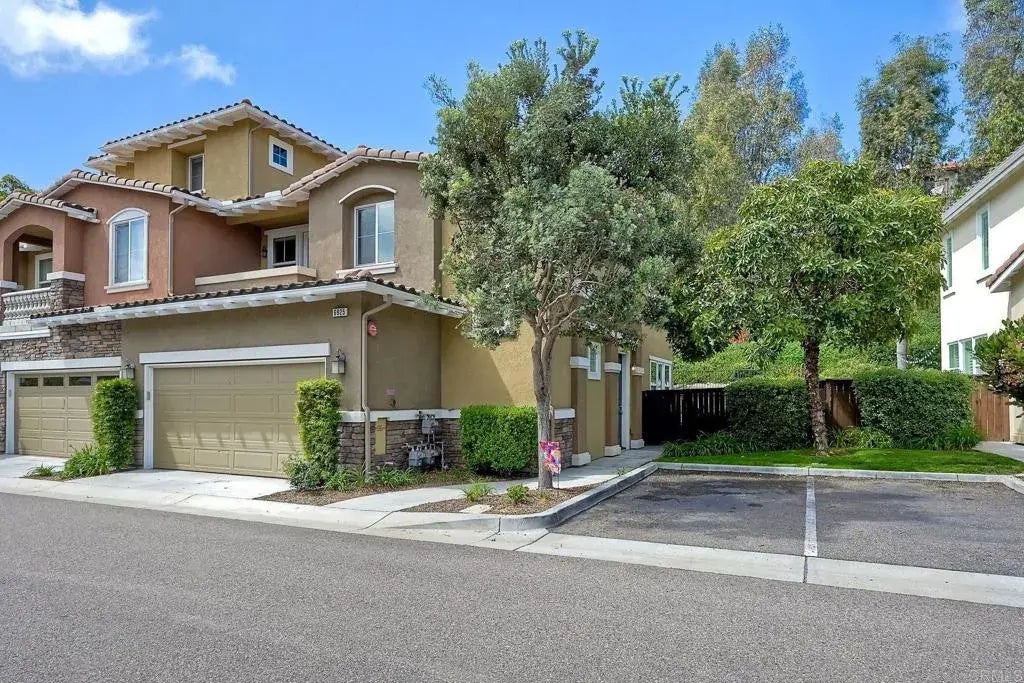 6925 Tourmaline, Carlsbad