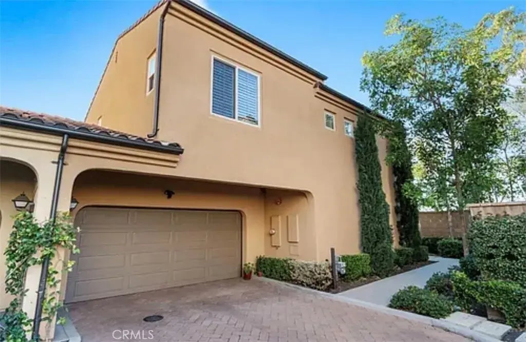 97 Kestrel, Irvine