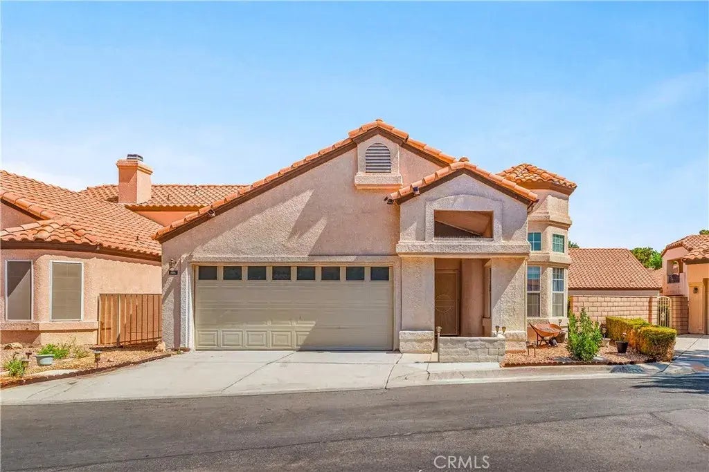 19192 Garcelon Court, Apple Valley