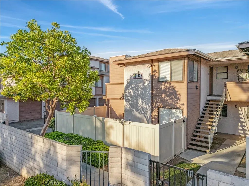 1339 Massachusetts Avenue 101, Riverside