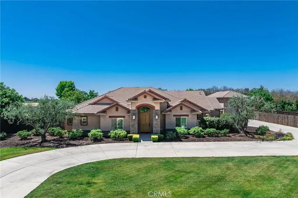 13611 Francisco Drive, Hanford