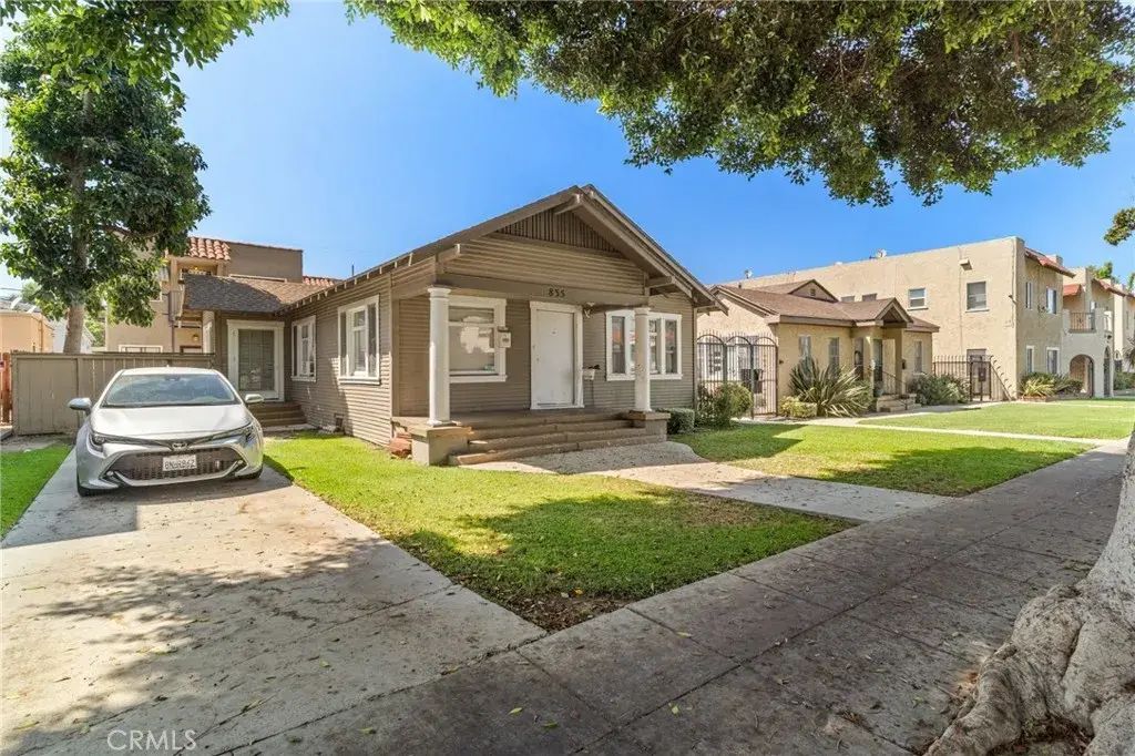 833 Cherry Avenue, Long Beach