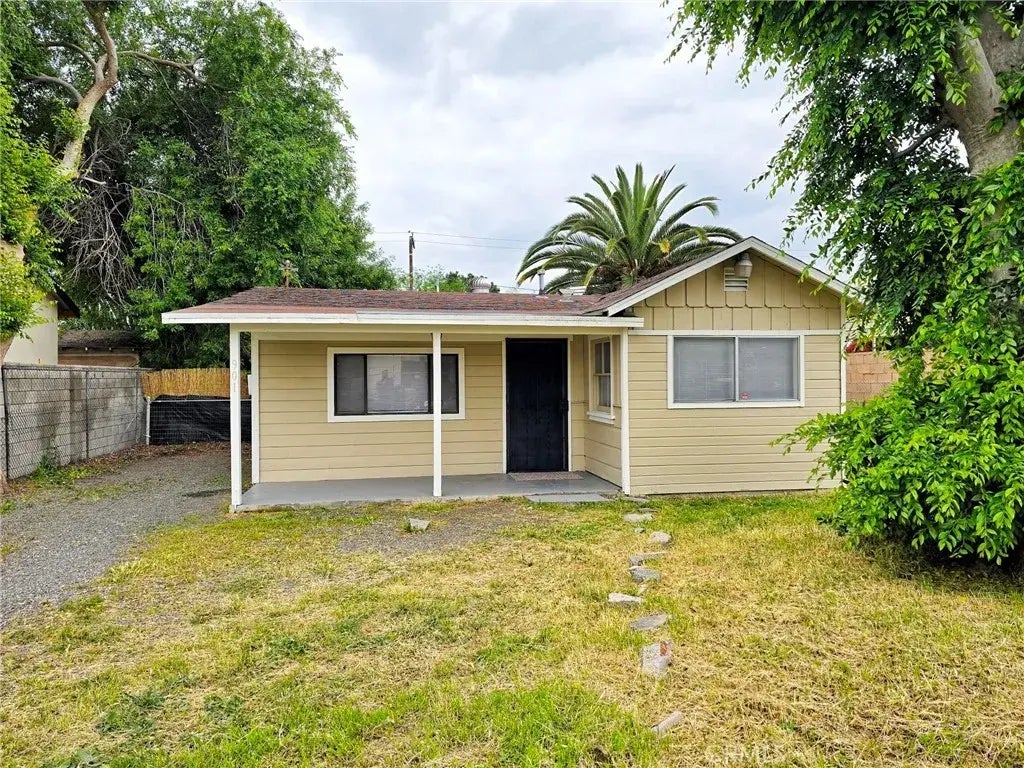 901 Hazel Avenue, San Bernardino