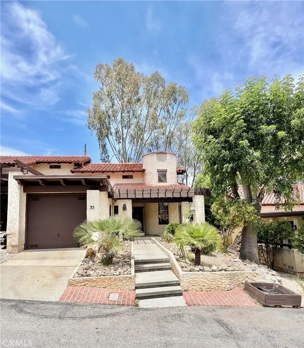 35 Cabrillo Drive, Avalon