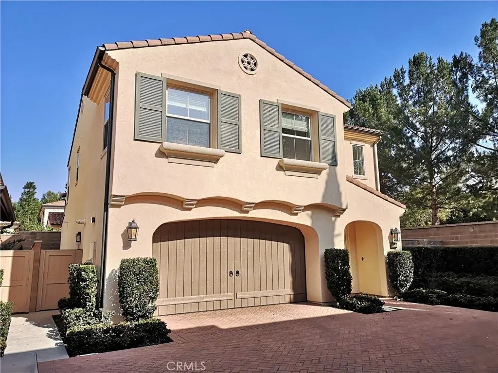 27 Larkfield, Irvine