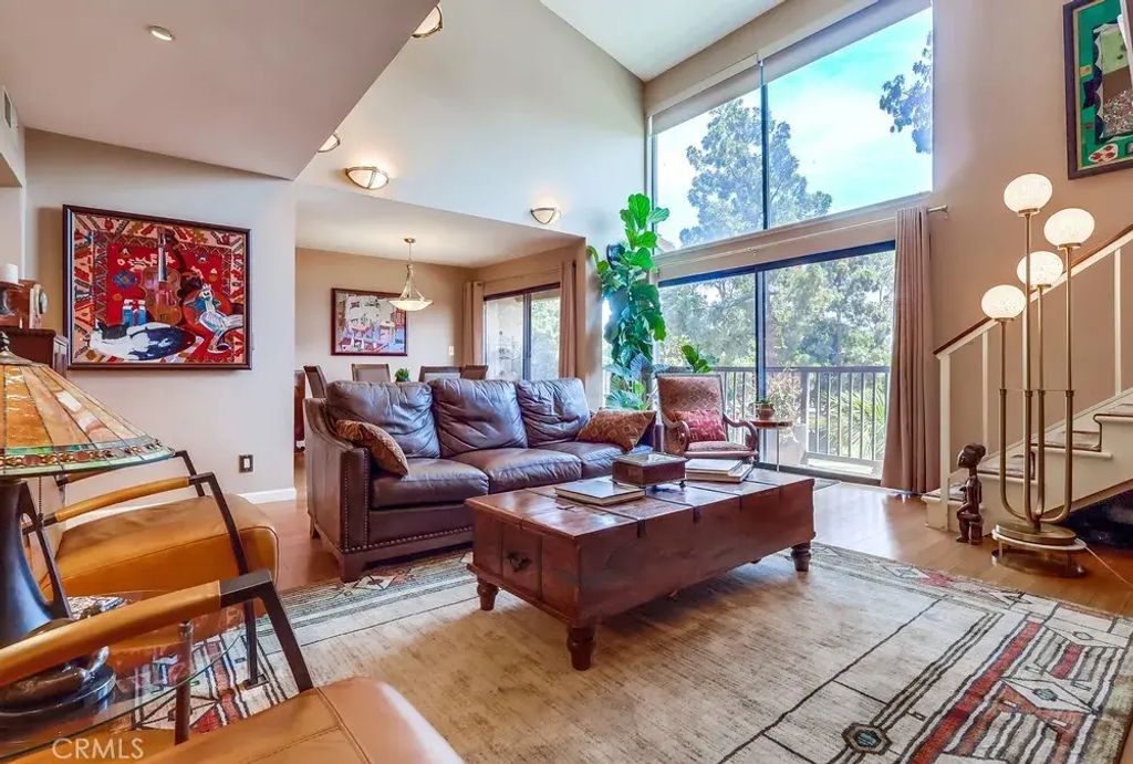 2015 E Broadway 402, Long Beach