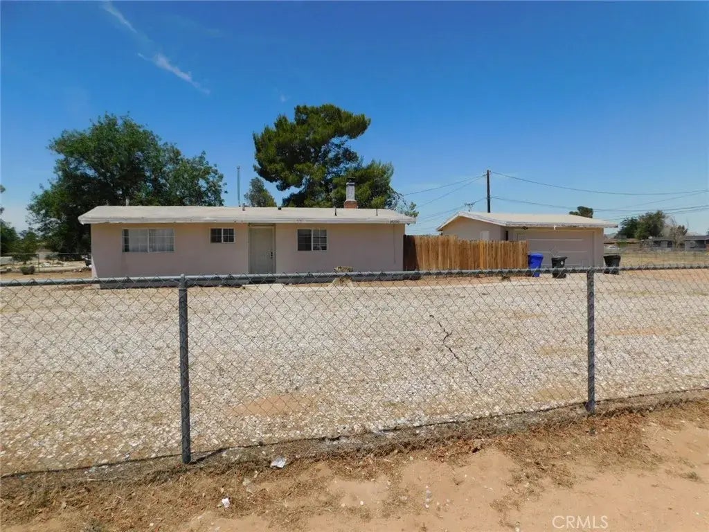 14200 Pawnee Road, Apple Valley