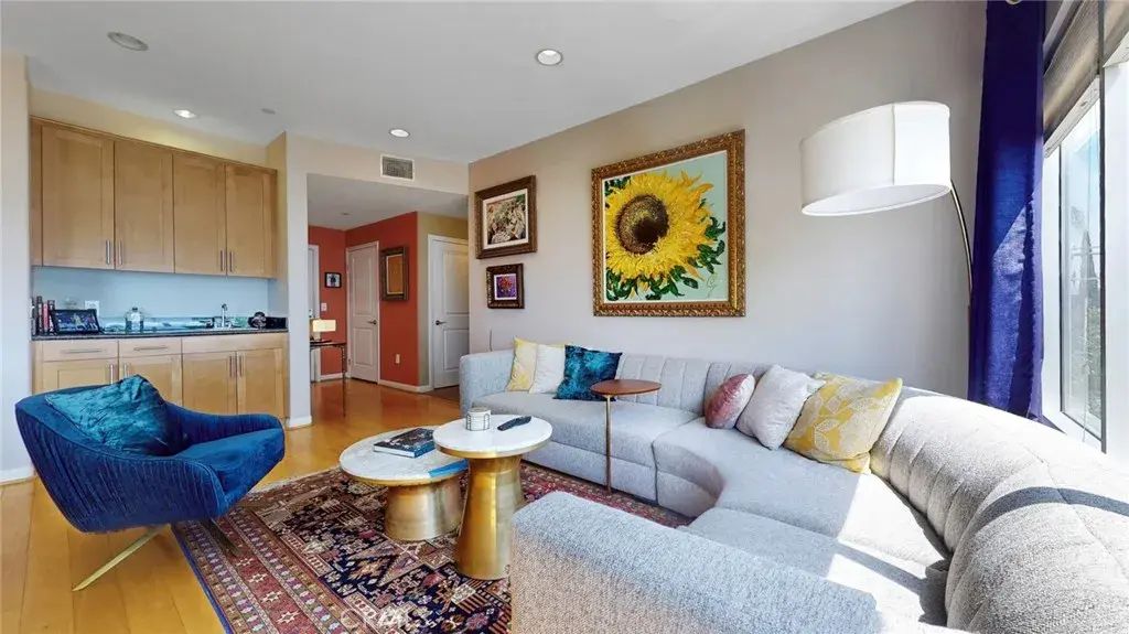 4821 Bakman Avenue 405, North Hollywood