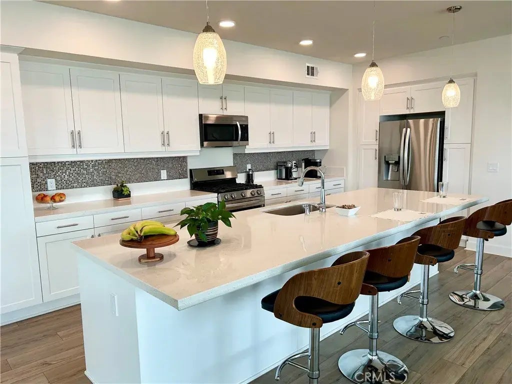 2870 Wagon Wheel Road 304, Oxnard