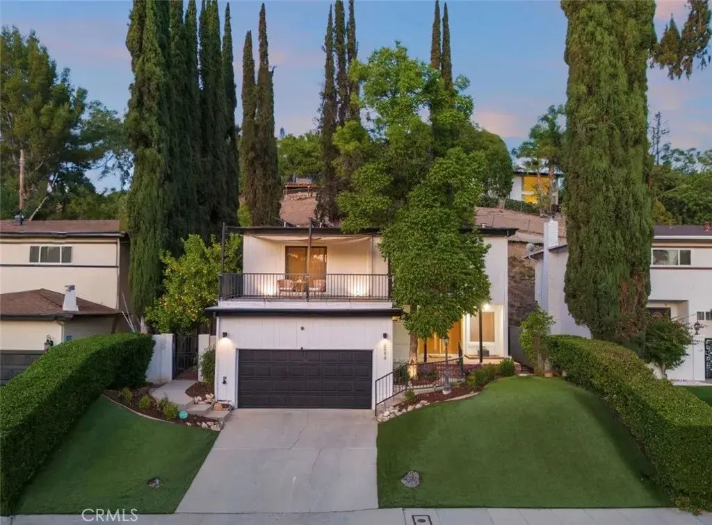 4944 Don Pio Drive, Woodland Hills