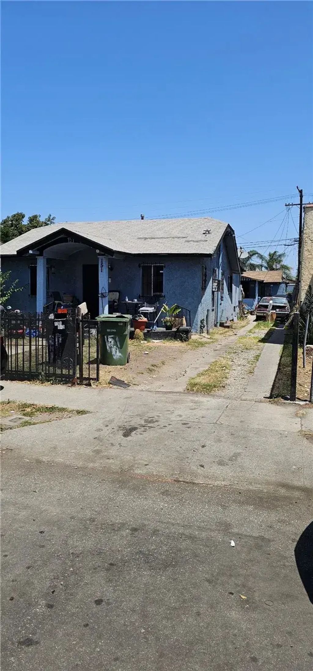 151 E 67th Street, Los Angeles