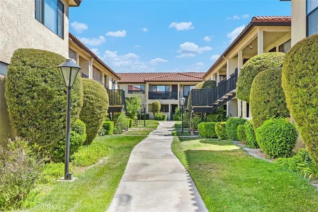 43195 Andrade Avenue K, Hemet