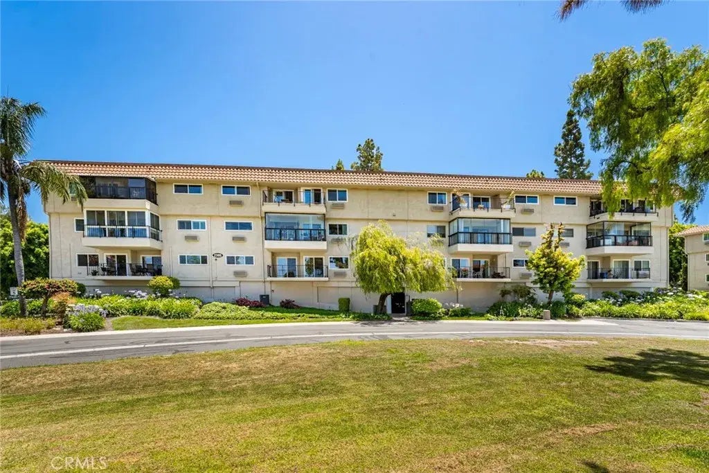 2385 Via Mariposa 1f, Laguna Woods