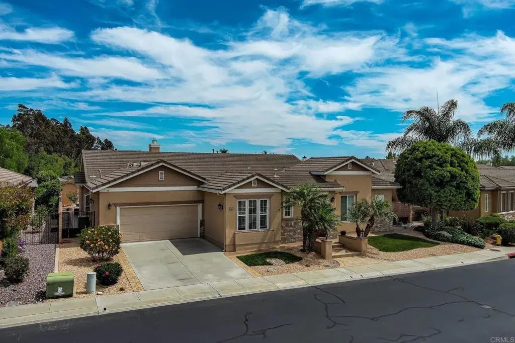 387 Melbourne Gln, Escondido