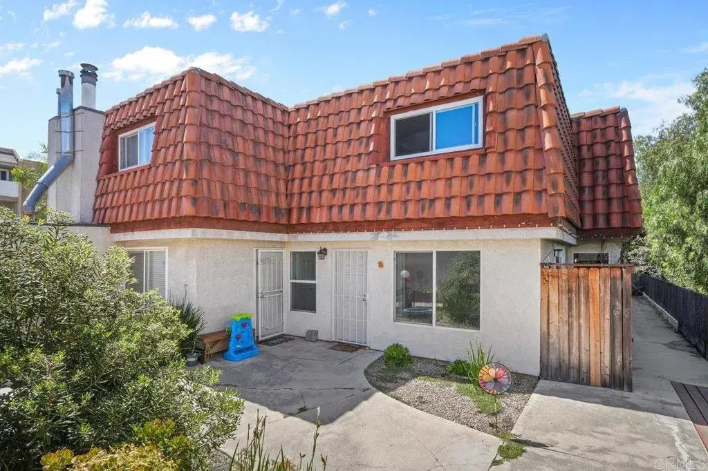 3050 Suncrest Dr. 7, 