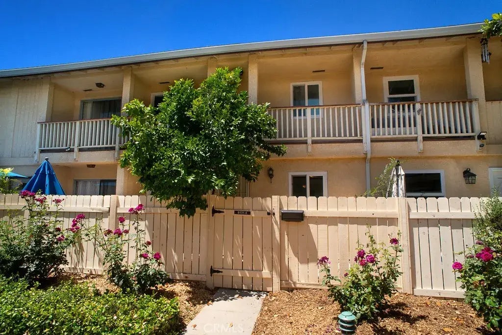 8131 Canby Avenue 5, Reseda