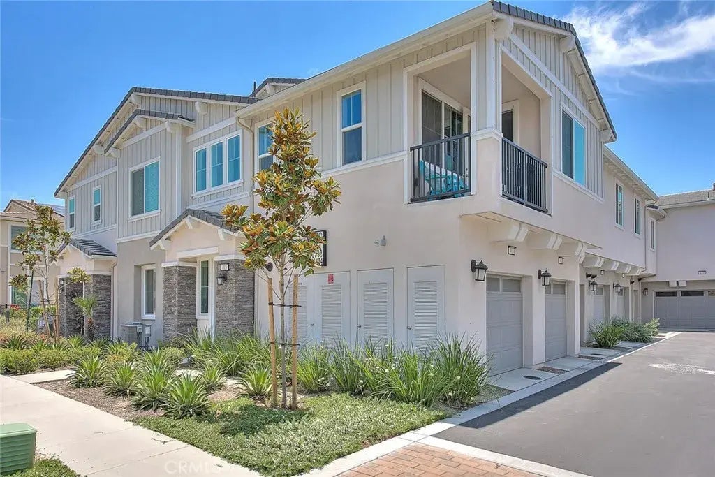 16502 Casa Grande Avenue 413, Fontana