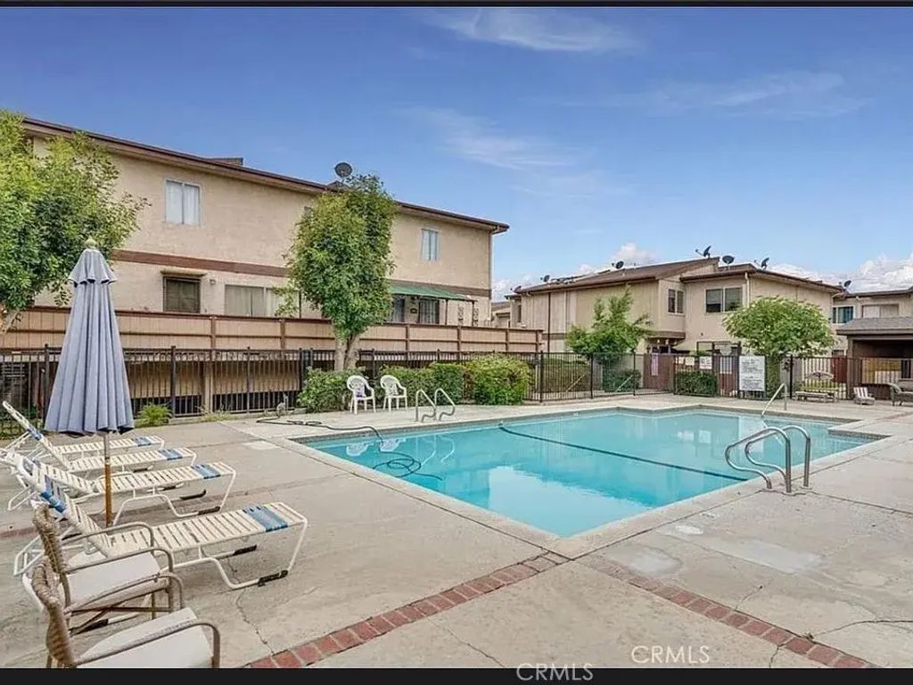 7300 Lennox Avenue I5, Van Nuys
