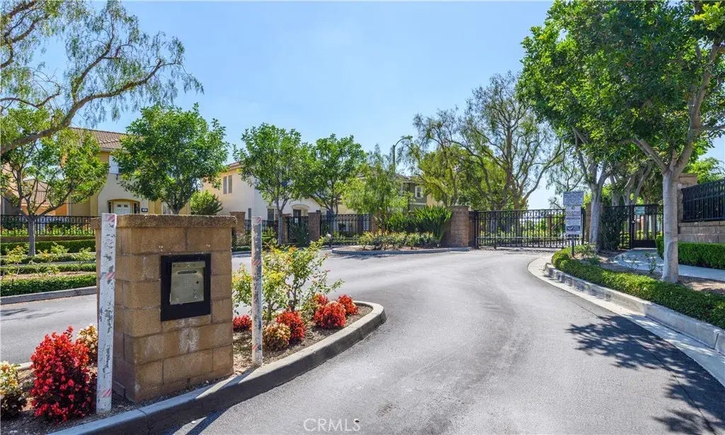 190 Kensington Park, Irvine