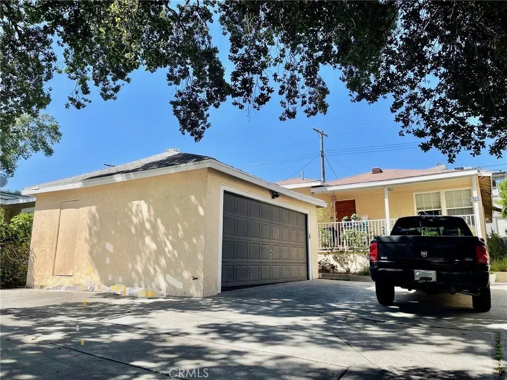 3257 Honolulu Avenue, Glendale