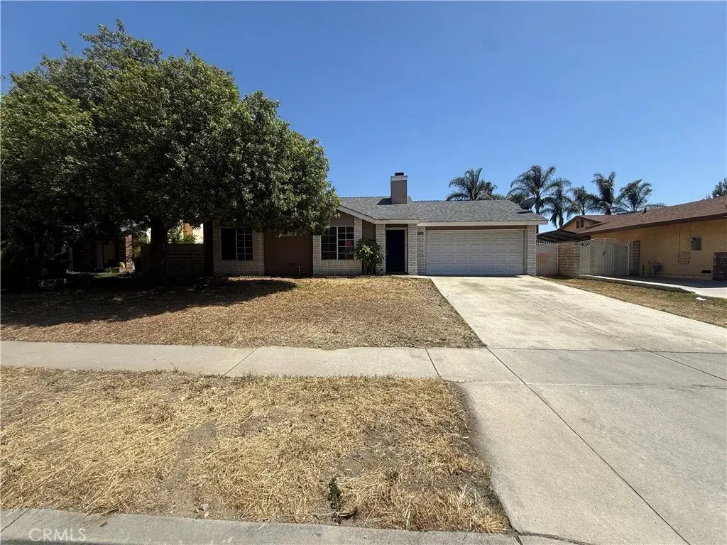 15569 Athol Street, Fontana