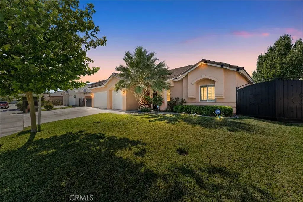 2039 W Avenue J7, Lancaster