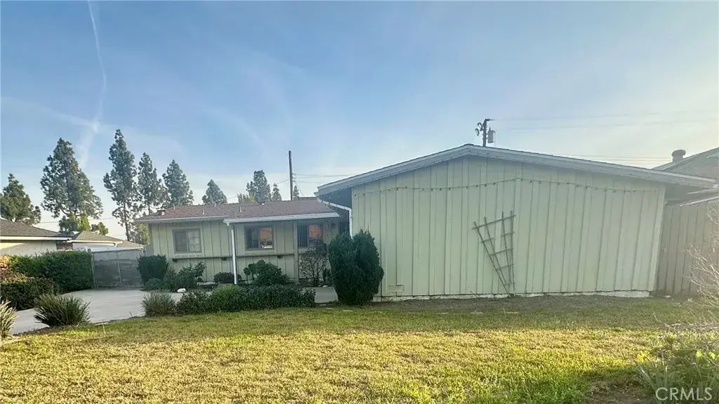 130 Cary Lane, Pomona