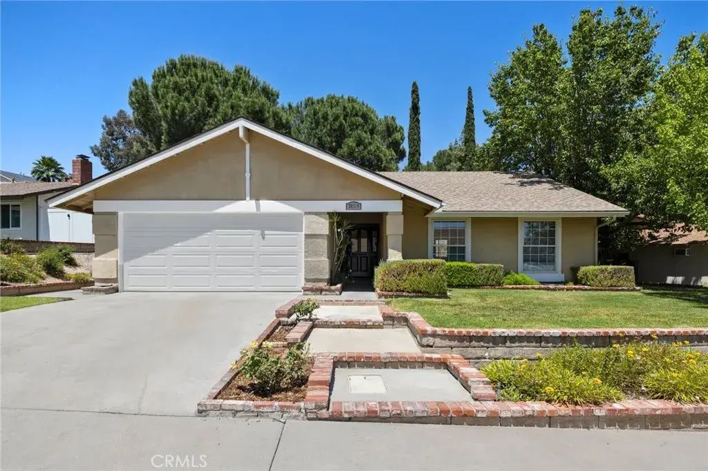 30314 Honeysuckle Hill Drive, Canyon Country