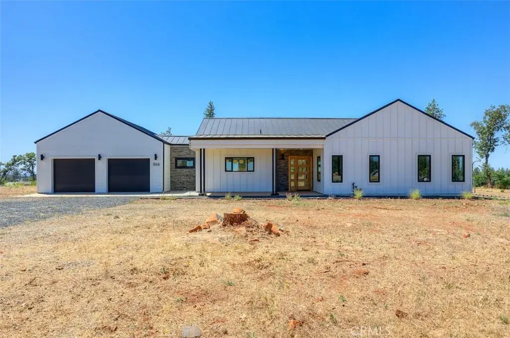 866 Central Park Drive, Paradise