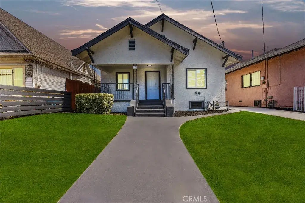 123 W 56th Street, Los Angeles