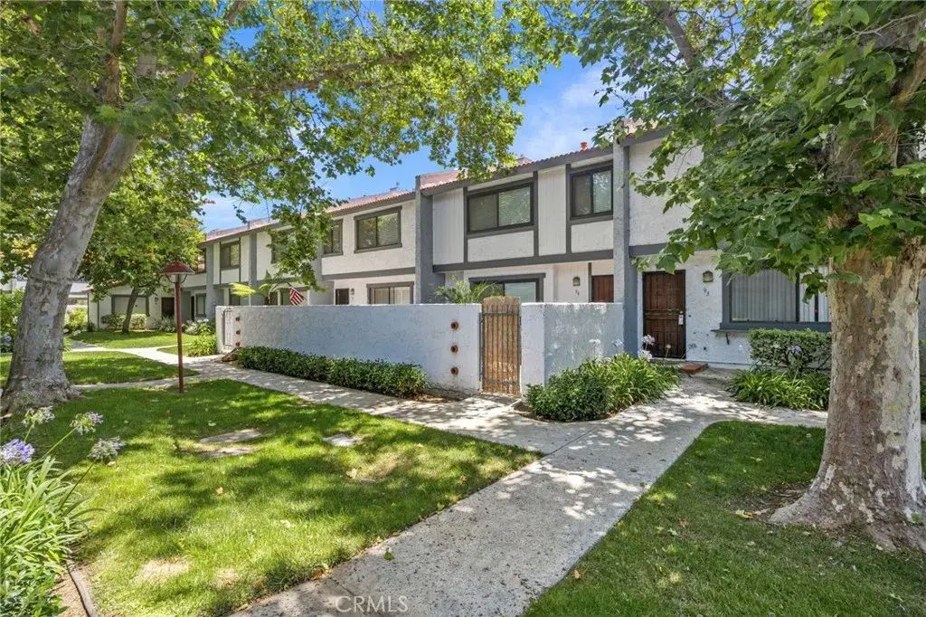1910 W Palmyra Avenue 94, Orange