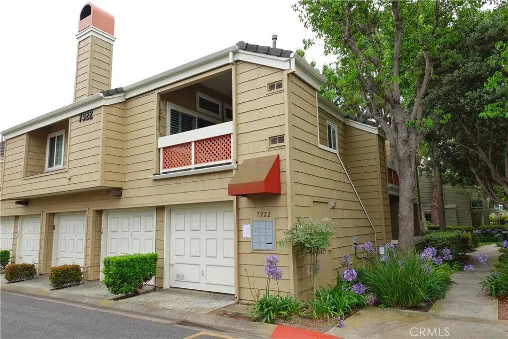 7322 Yellowtail Dr 205, Huntington Beach