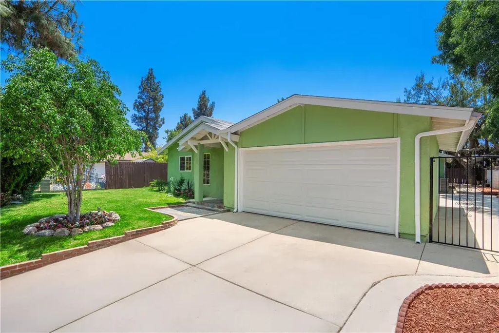 11863 Vanport Avenue, Sylmar