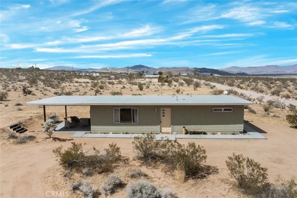 2570 N Deer Trail, Landers