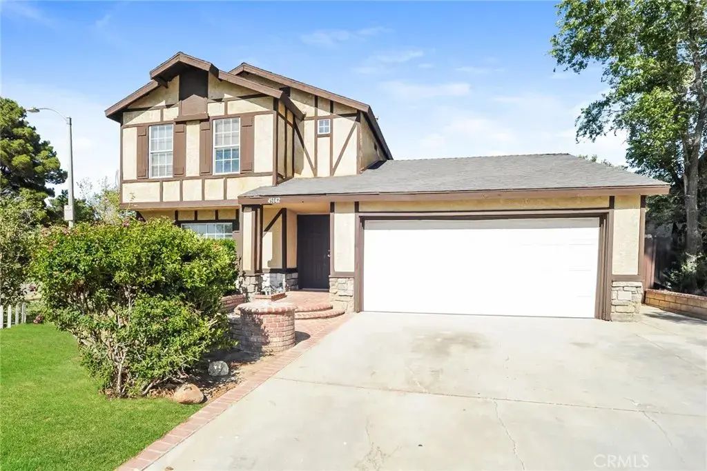 45142 Rodin Avenue, Lancaster