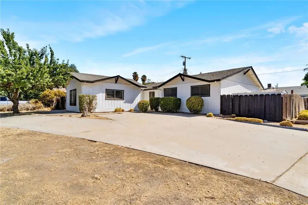 2738 S Fairway Court, Visalia