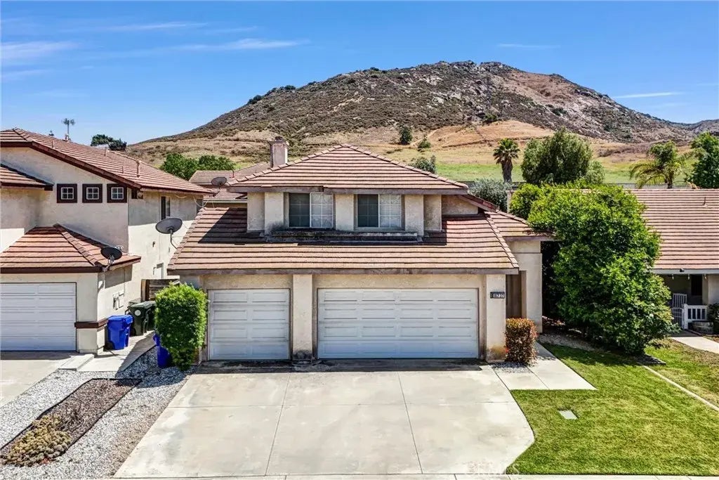 16737 Windcrest Dr, Fontana