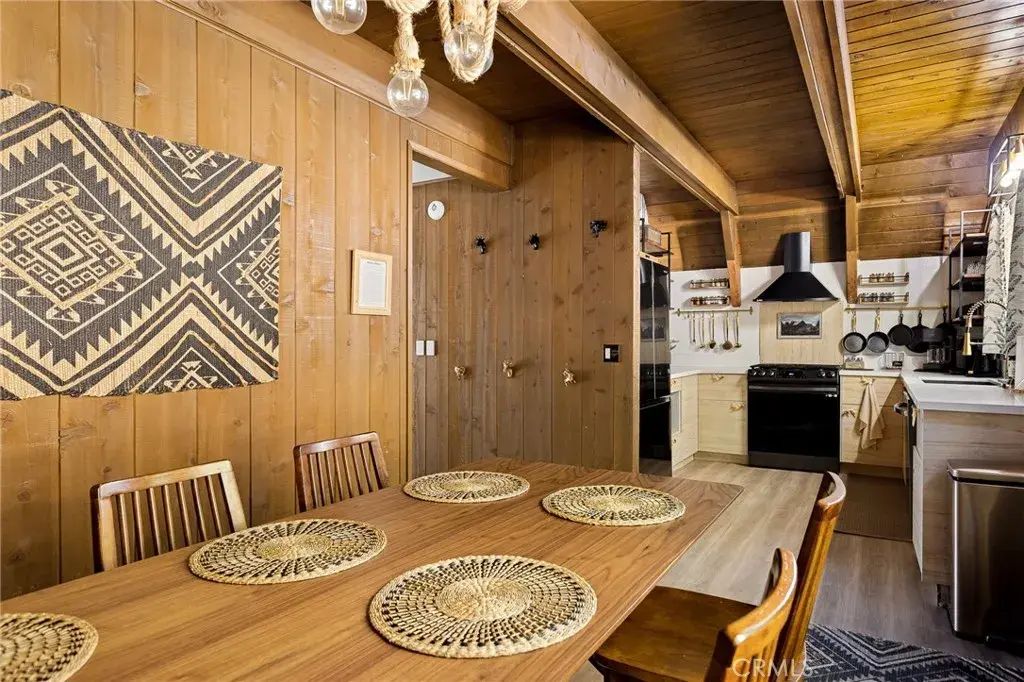 350 S. Fairway Dr, Lake Arrowhead