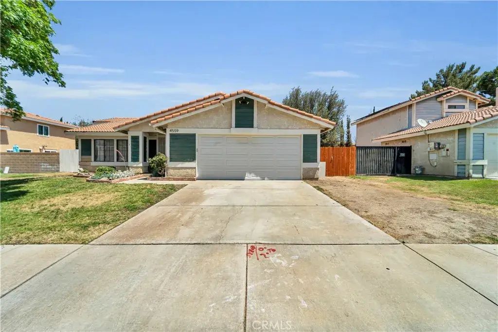 4559 Clear Springs Avenue, Palmdale
