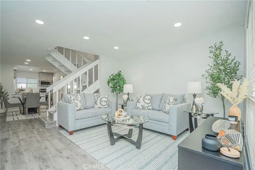 15300 Ocaso Avenue E102, La Mirada