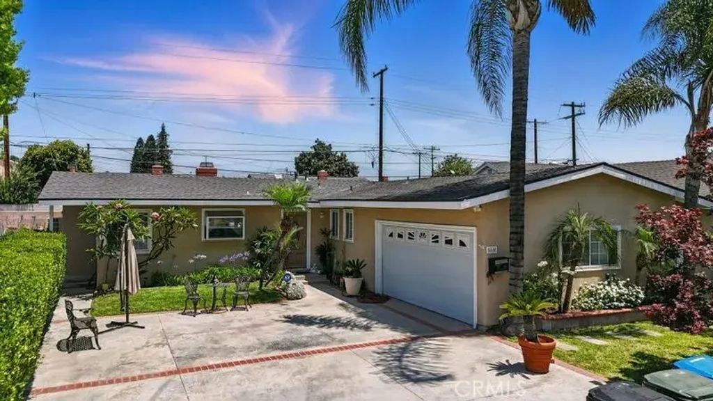 665 N Waterbury Avenue, Covina