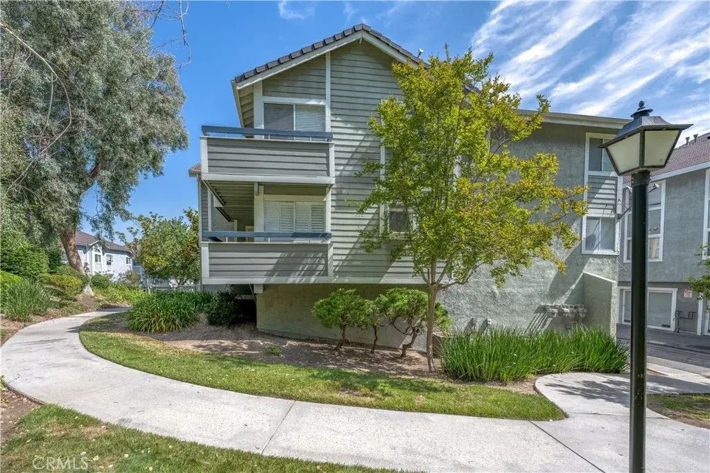 20214 Fanchon Lane 143, Canyon Country