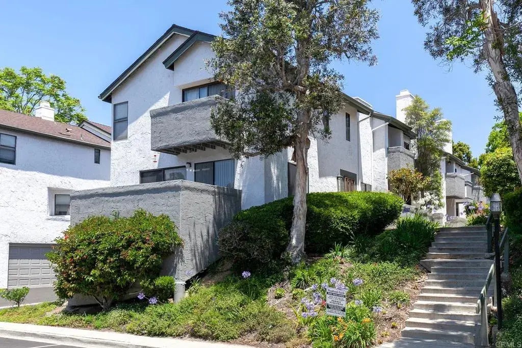 8746 Villa La Jolla Drive 52, La Jolla