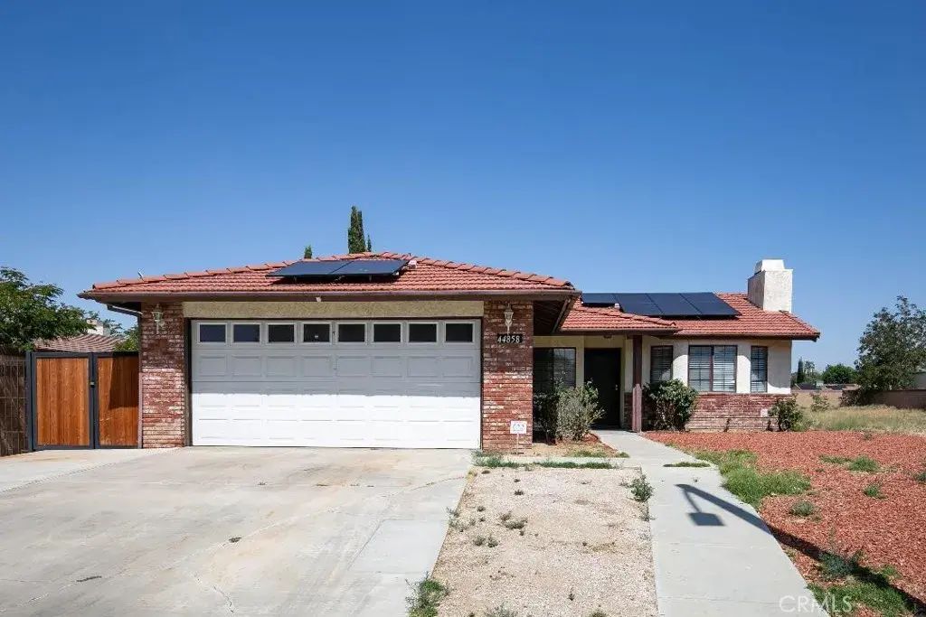 44858 Laszlo Street, Lancaster