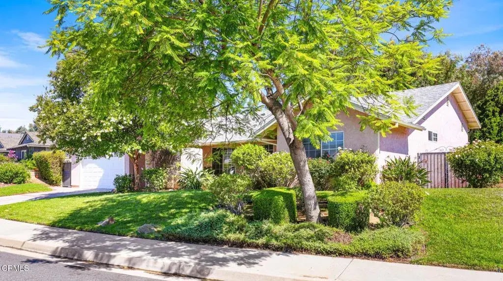 23109 Vista Delgado Drive, Valencia