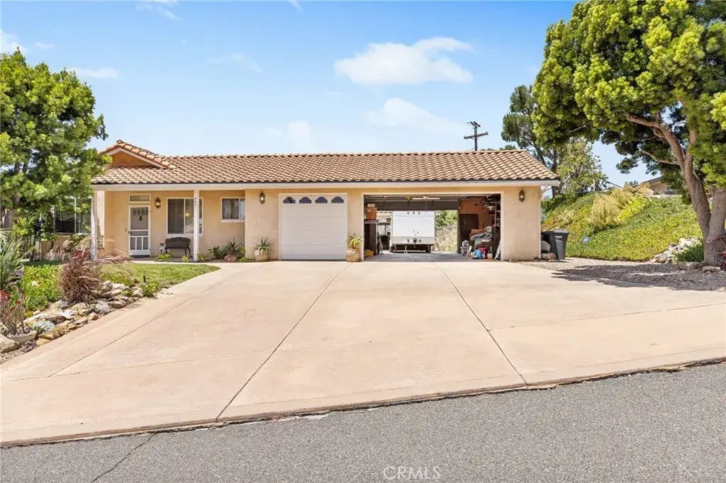 447 Ali Way, Fallbrook