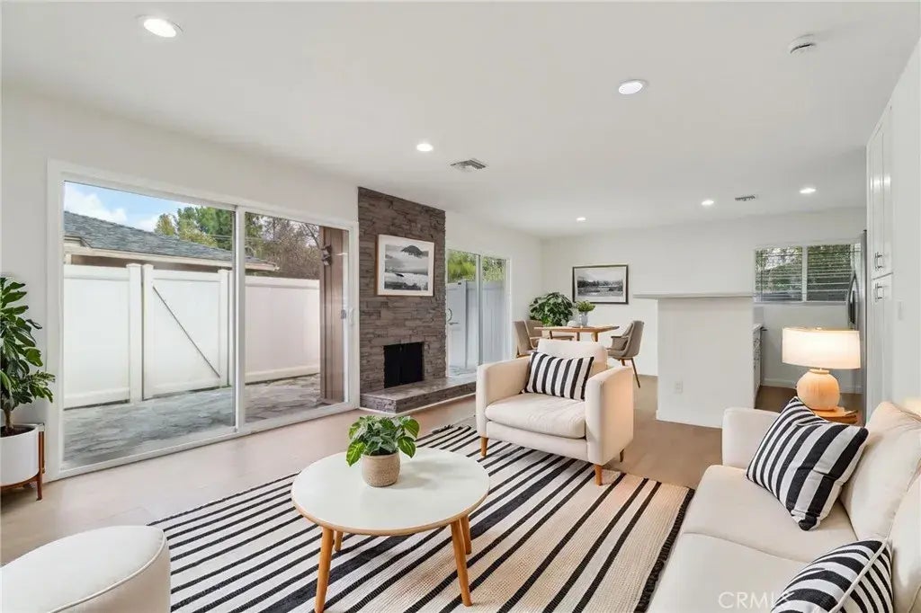 28512 Conejo View Drive, Agoura Hills