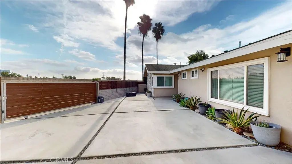 641 W 127th Street, Los Angeles