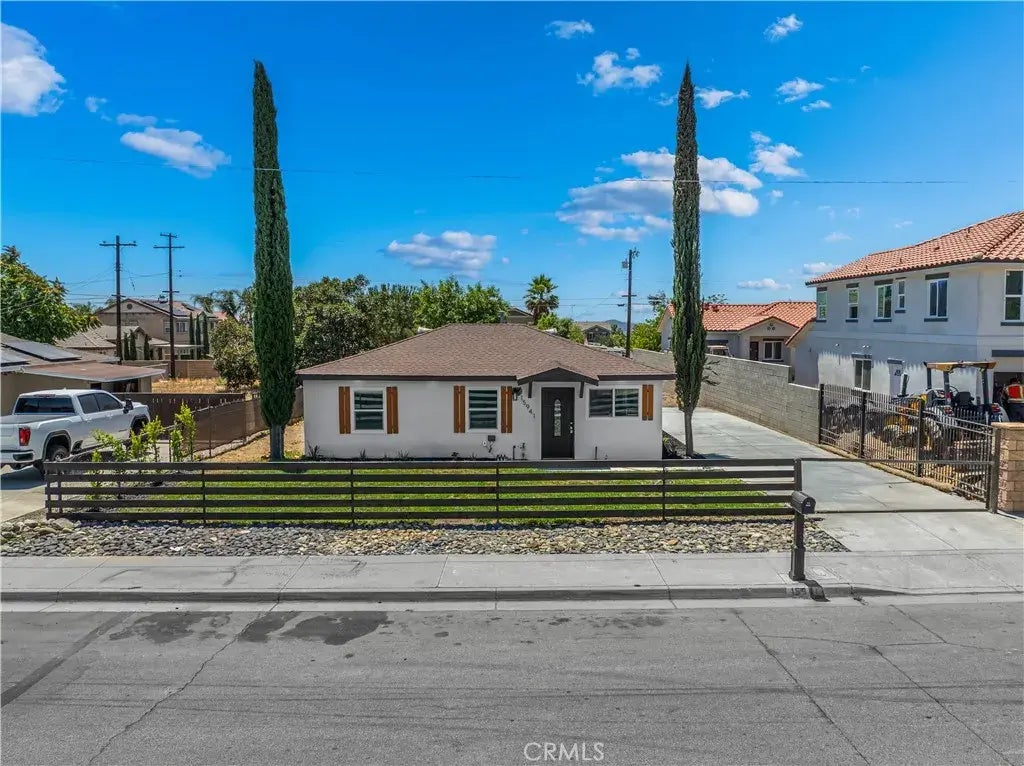 15941 Los Cedros Avenue, Fontana