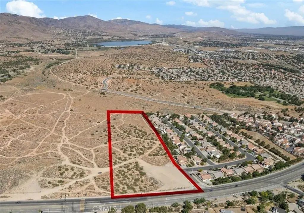 Cor 25th St Crosspointe, Palmdale